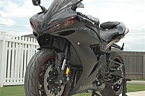 2005 yamaha r1 raven edition always garage kept never droped or abused all original never messed with the motor always been factory. 2005 Yamaha R1 Raven - Sportbikes.net