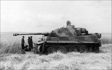 A Tiger Tank From The 2nd Ss Division Das Reich Wearing The Distinctive