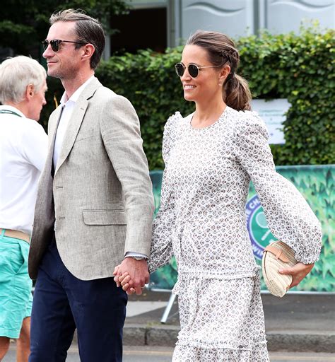 James and pippa have had a baby boy. Pregnant Pippa Middleton Shows Off Her Baby Bump at ...