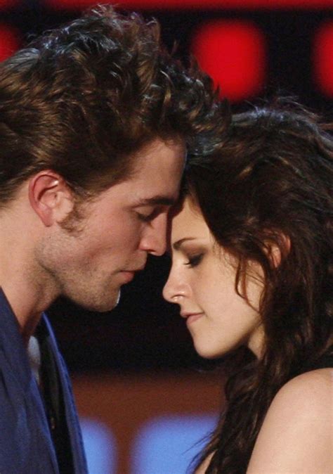 Does Kristen Stewart Still Have Feelings For Ex Boyfriend Robert