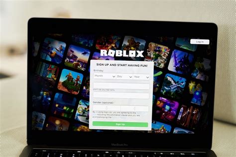 Roblox Considers Virtual Dating To Court Older Users Ad Age