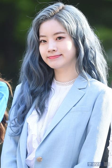Find this pin and more on dahyun by tina tsai. 포토 트와이스 다현 귀여워귀여워 | 한경닷컴