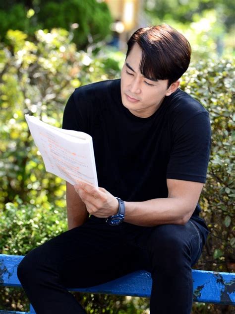 Not only is he handsome but he is also known to have a great. Song Seung Heon ♪ disparando mucho ♪: Naver Post ...
