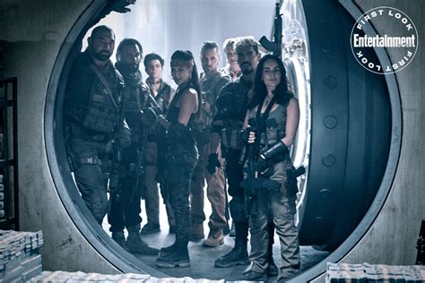 After a zombie outbreak in las vegas, a group of mercenaries takes the ultimate gamble by venturing into the quarantine zone for the greatest heist ever. Zack Snyder's 'Army of the Dead': Everything We Know So Far - What's on Netflix