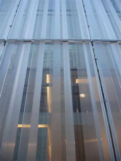 Reflective Glass And Opaque Glass Facade Facade Architecture Fritted