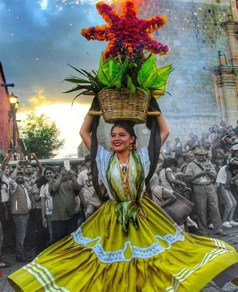 Oaxaca En México Celebrando La Guelaguetza 2018 Oaxaca Mexico
