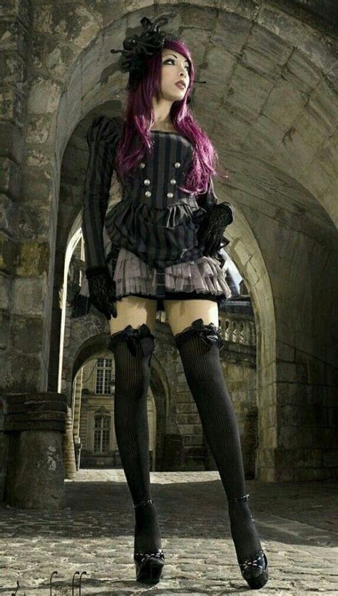 Pin By Valarie Gibson On Gothic And Steampunk Gothic Fashion Women