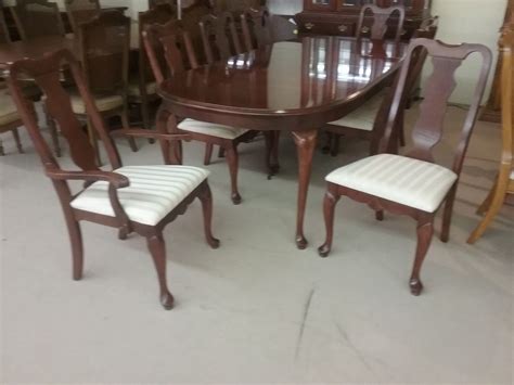 Broyhill Table Wchairs Delmarva Furniture Consignment