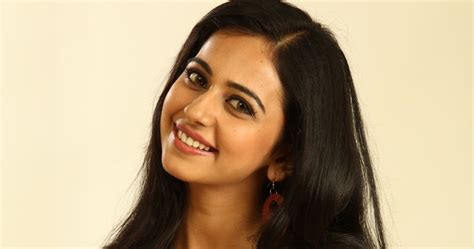 Desi Actress Pictures Rakul Preet Singh Cute Smiling Stills ★ Desipixer