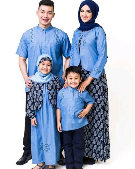 Sedangkan harga yang berada di bawah tabel adalah harga realisasi yang tercatat sepanjang hari di berbagai wilayah kabupaten/kota di seluruh indonesia. 25 Ide Model Baju Lebaran Keluarga 2020 - Ragam Muslim