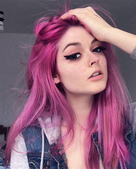 Highlight technique blind recommendation for those who are tired of dying in one color silver dyed! Virgin Pink (With images) | Hair inspiration color, Fox ...