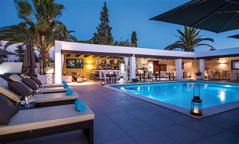 Luxhome es la primera inmobiliaria de madrid en venta de casas de lujo en las mejores urbanizaciones de madrid, visítanos en luxhome.es. Mercedes Alquiler venta renting coches de lujo en Ibiza ...