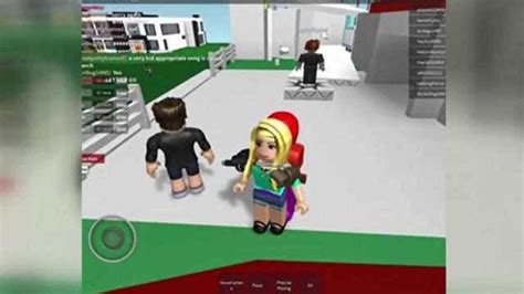 Mother Says 7 Year Old Daughters Roblox Avatar Was Raped