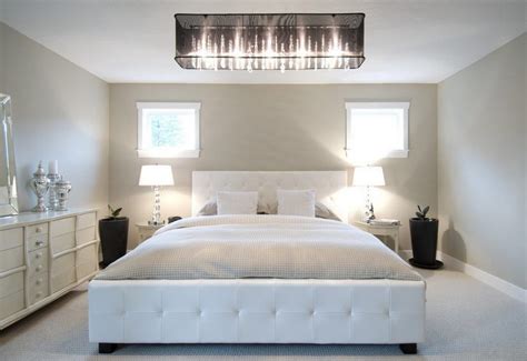 18 Brilliant Chandelier Designs For Your Master Bedroom