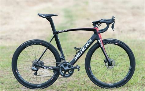The Eddy Merckx Em 525 Disc Performance With Ultegra Di2 And Edco