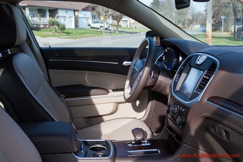 2013 Chrysler 300c Luxury Series Interior