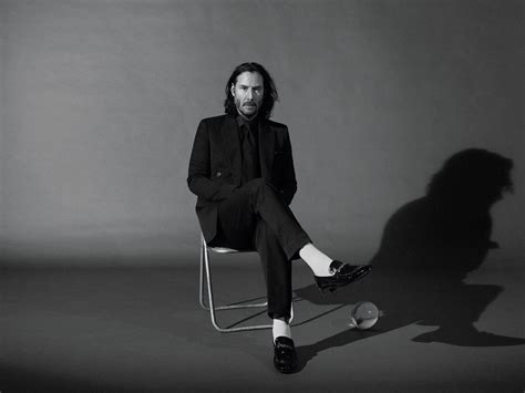 The immortal was born on september 2, 1964, in beirut, lebanon. Keanu Reeves se convierte en modelo de Saint Laurent ...