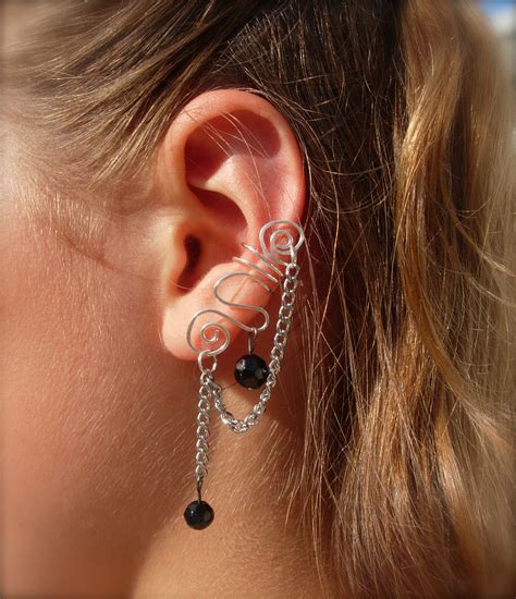Ear Cuff With Chain And Black Bead Accents On Luulla