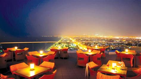 Uptown Rooftop Bar In Dubai Therooftopguidecom