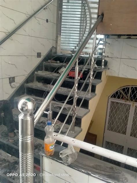 Stainless Steel Glass Railing For Home Material Grade 304 At Rs 800