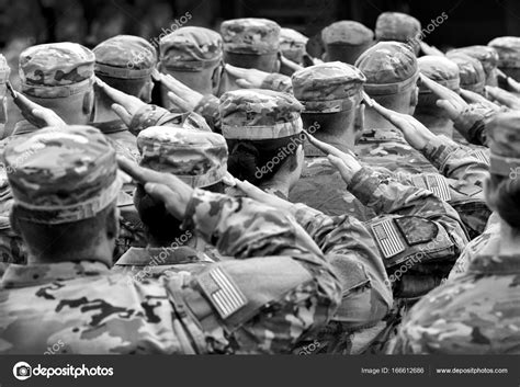 Us Soldiers Giving Salute Bw Stock Photo By ©bumble Dee 166612686