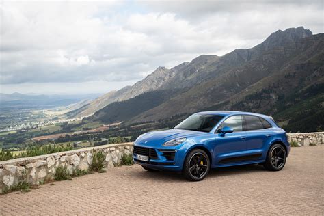 Edmunds also has porsche macan pricing, mpg, specs, pictures, safety features, consumer reviews and more. photo Porsche Macan Turbo (2014 - ...) - Motorlegend.com