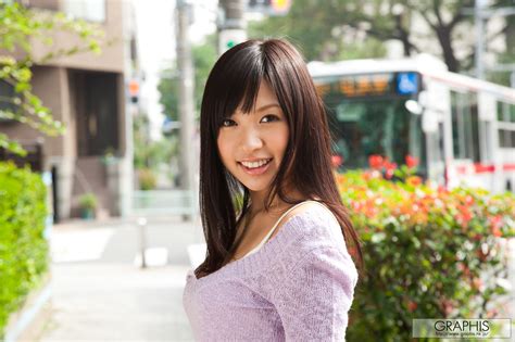 cute asian girls pictures nana ogura on the road