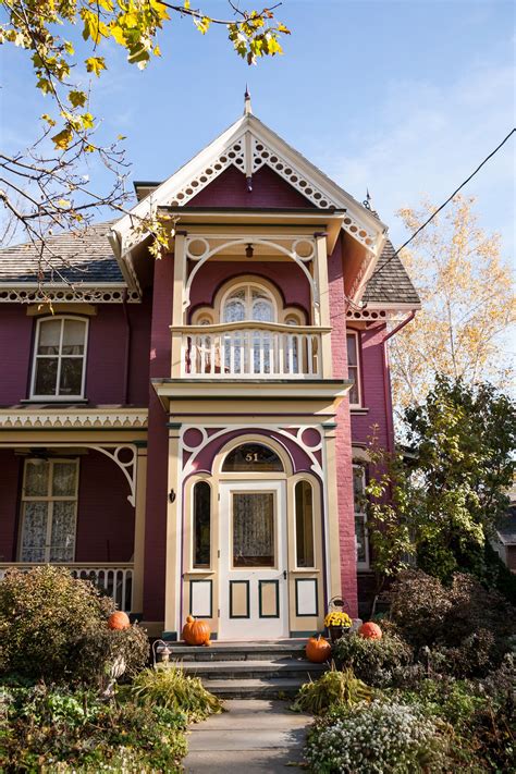 46 Victorian Exterior House Paint Colors