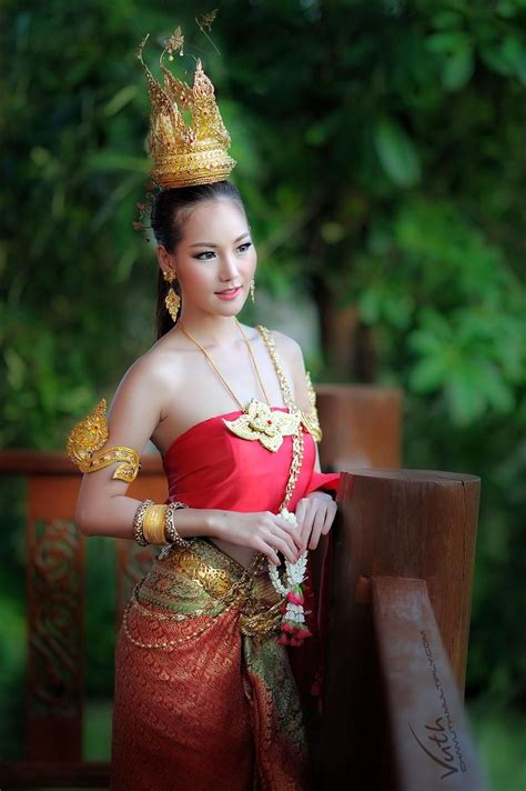 Menelwena Traditional Dresses Beautiful Thai Women Thai Wedding Dress