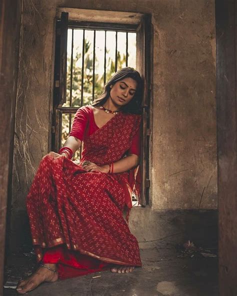 Instagram In 2020 Photo Ideas Girl Indian Photoshoot Saree Photoshoot