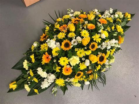 Yellow And White Casket Spray Buy Online Or Call 0118 9422 500