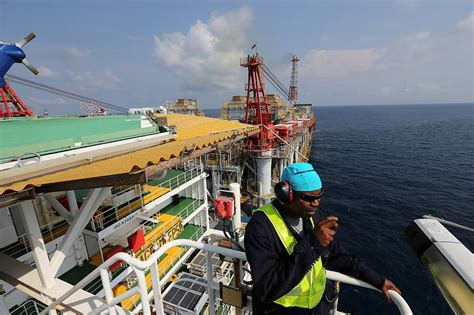 Nigeria Claims Oil Majors Illegally Exported Crude Wsj