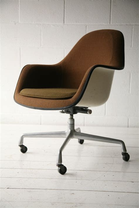 Get the best deals on vintage/retro chairs. Vintage EC176 Desk Chair by Charles Eames for Herman ...