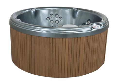 The Denali™ By Sundance Spas Its A Classic Shape A Portable Round