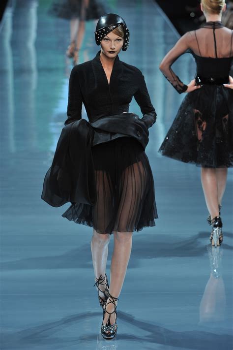 Christian Dior Haute Couture Fall Winter 20082009 Shows Vogueit