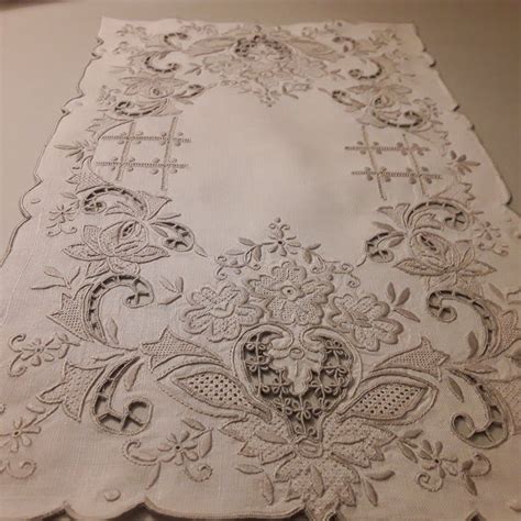 Vintage Hand Embroidered Linen Tray Cloth Stunning Maderia Embroidery