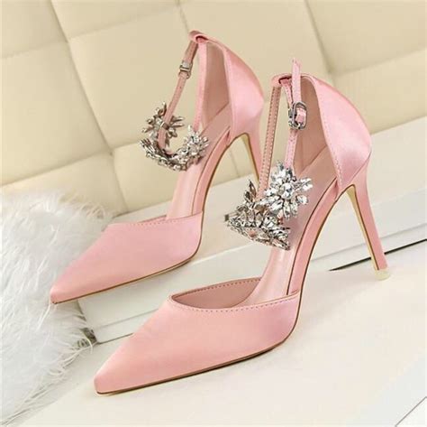 14 of the most gorgeous pink wedding shoes the glossychic in 2020 rhinestone high heels