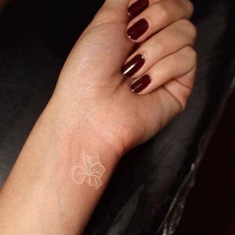 100 Tiny Chic Wrist Tattoos That Are Better Than A Bracelet Small