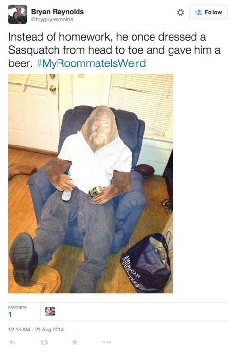23 Roommates Who Got Caught Being Super Weird Pleated Jeans