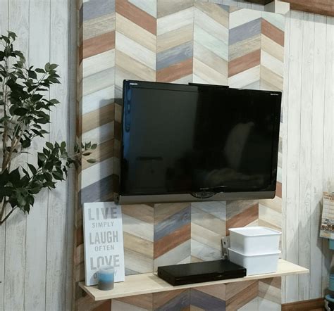 Maybe you would like to learn more about one of these? ラブリコで壁を作りテレビを壁掛けにDIYするアイデア | DIY ...