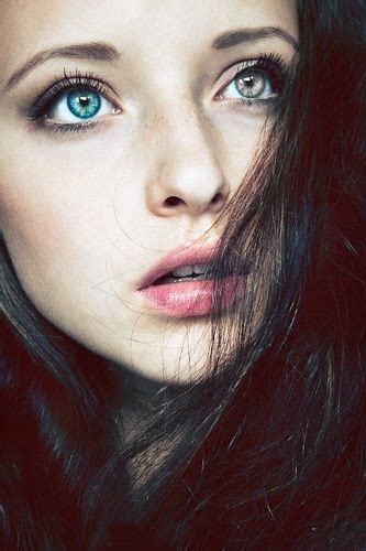 Heterochromia A Rare Phenomena When The Eyes Have Two Different Colors Pretty And Scary