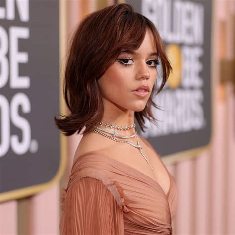 The Chopped Bob Is The Haircut Youre About To See Everywhere In 2023see It On Jenna Ortega