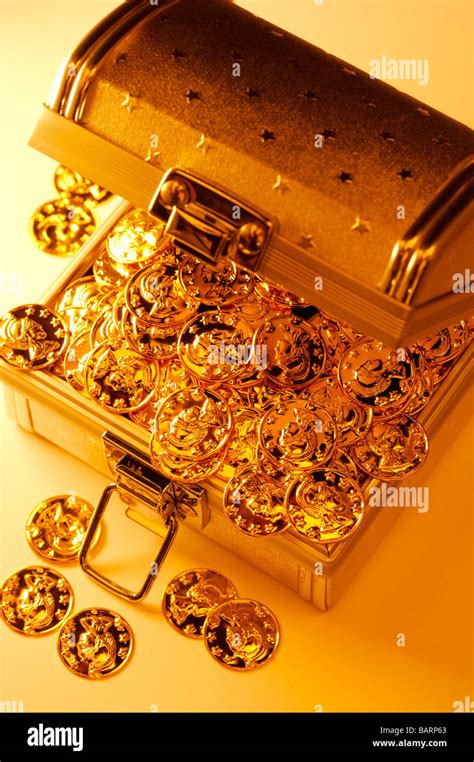 Jewelry In Treasure Chest Stock Photo Alamy