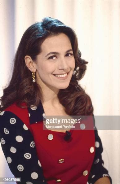 Close Up Of Italian Television Host And Actress Barbara Durso Posing News Photo Getty Images