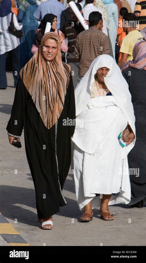 Libyan Women Traditional Clothing