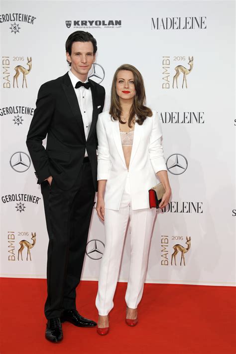 Alice dwyer und sabin tambrea in ma folie. Sabin Tambrea Photos Photos - Zimbio