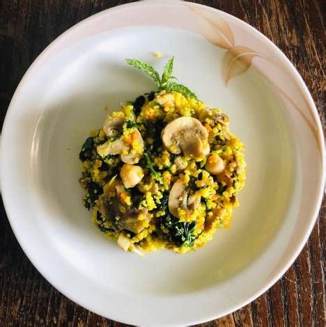 Condite il cous cous con la metà delle verdure, un cucchiaio di olio e foglie di basilico fresco, mescolate bene, servite aggiungendo le altre ecco pronto il couscous di verdure! Ricetta Cous cous vegano di Sorrisiaifornelli | Ricetta ...