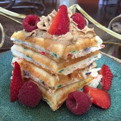 We made this recipe with canned peaches too this pizza waffles recipe makes a quick, delicious dinner the whole family will love. 35 Recipes Using Kodiak Cakes Flapjacks & Waffle Mix ...