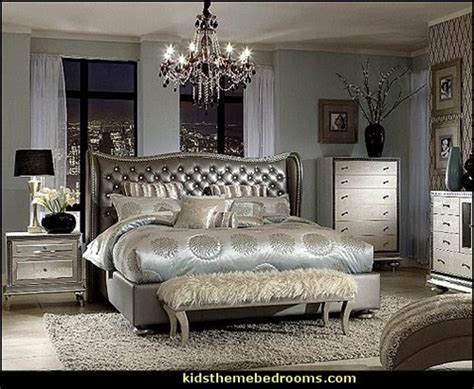 Usually i like wood, stone, and rich, rustic designs. Elegant French Boudoir-Themed Bedroom Style - Interior design