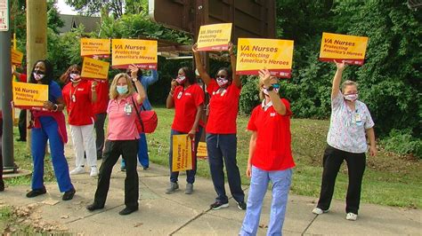 Va Nurses Protest Saying Staffing Issues Putting Veterans In Danger Youtube